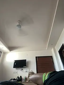 newdelhiBOY_ webcam