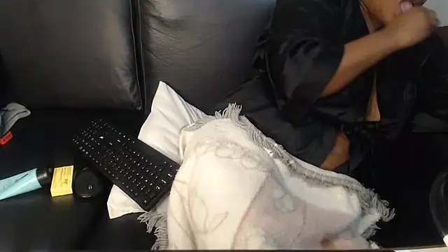 BustyNina41 webcam