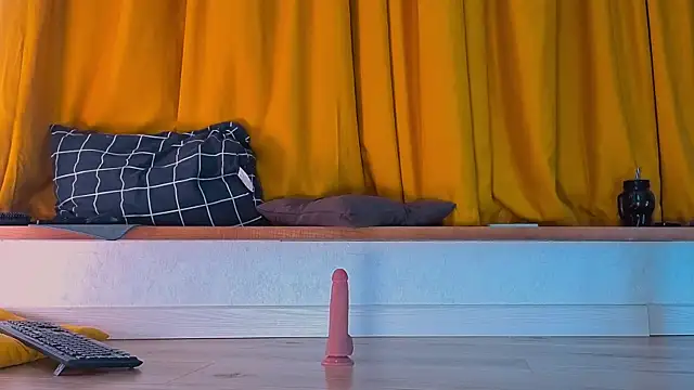 maryalyaska (F teen) - Mmmm...play with pussy slow 💖