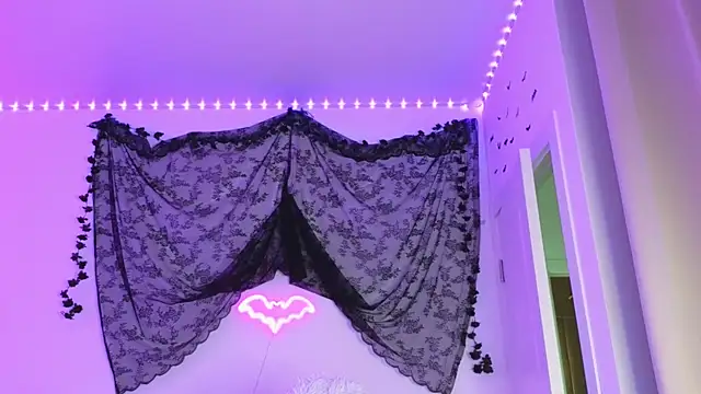 LilithMadden webcam