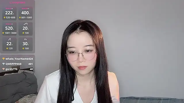 77-Vicky webcam