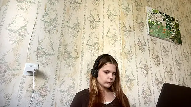 susanaleichty (F teen) - put on make up ^ ^