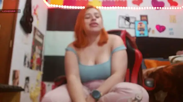Saray_extrovert_ webcam