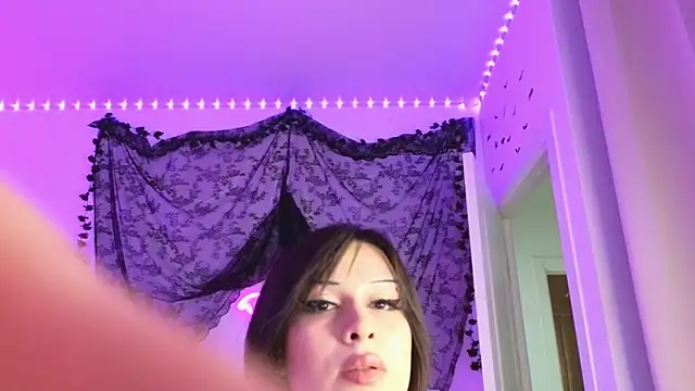 LilithMadden webcam
