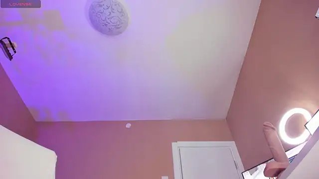 KaylaLaine webcam
