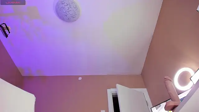 KaylaLaine webcam