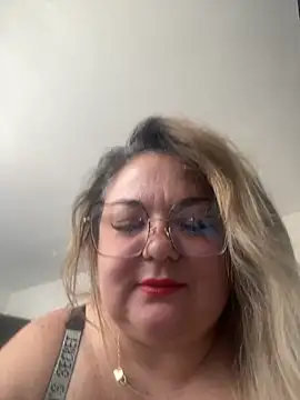 MikyVesela webcam