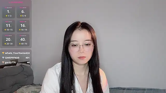 77-Vicky webcam