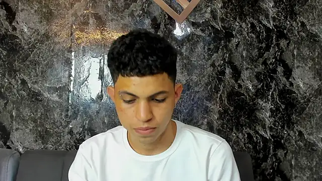 cameron_lux77 webcam