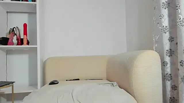 anisialuna_ webcam