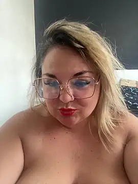 MikyVesela webcam