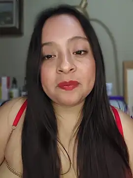 Gatitadiablita35 webcam