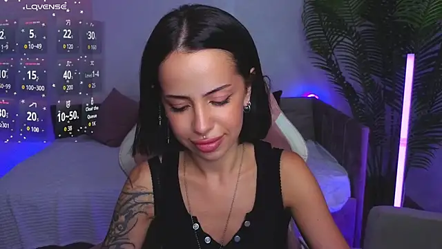 Monica_brilliant webcam