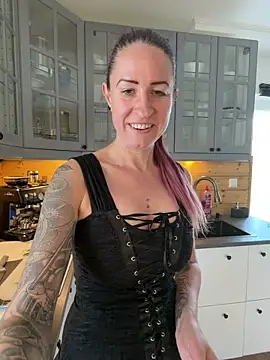 GermanMilfJasmin webcam