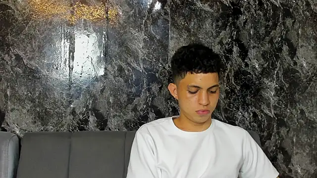 cameron_lux77 webcam