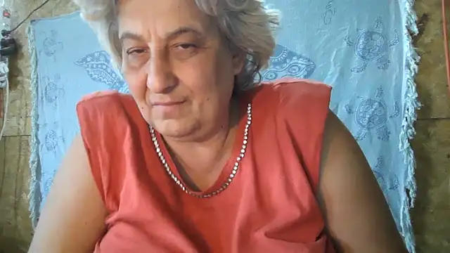 ExquisiteMature webcam