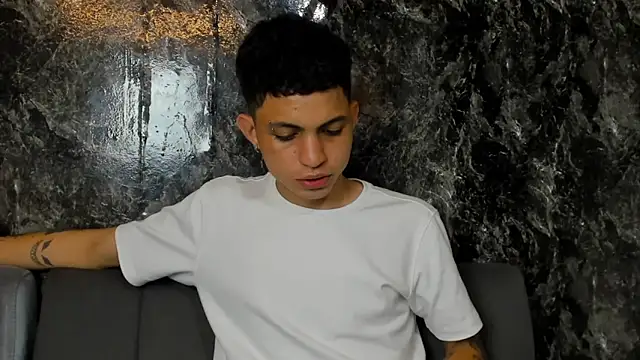 cameron_lux77