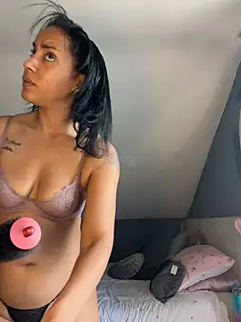 saskia_xx - Saskia_xx's free webcam - UK Sex Cams