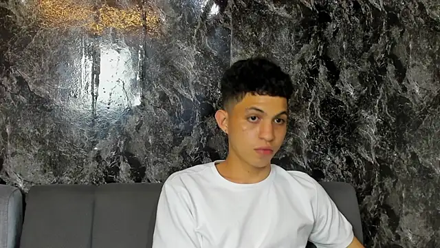 cameron_lux77 webcam