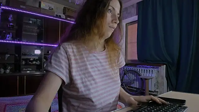 pa1e_pr1ncess - Pa1e_pr1ncess's free webcam - UK Sex Cams