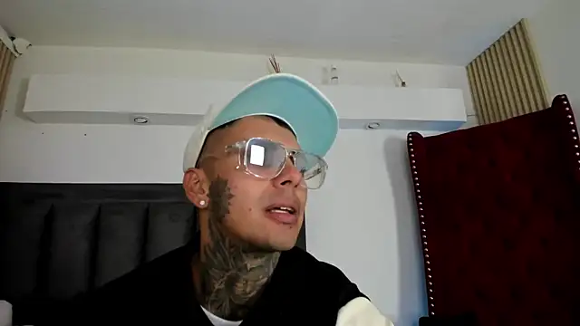 Kael_Calle live sex cam