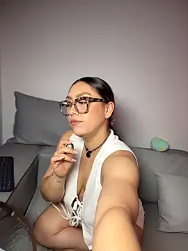 Im_sophiie webcam