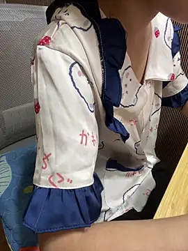 Mina048 webcam