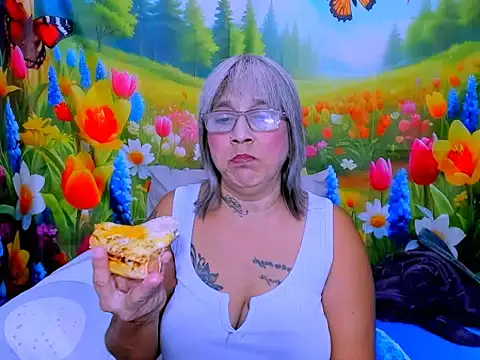 indianroxy webcam
