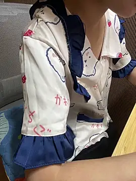 Mina048 webcam