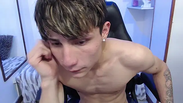 Yao_23 live cam on StripChat