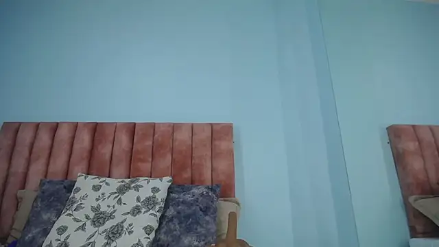 nana_levy webcam