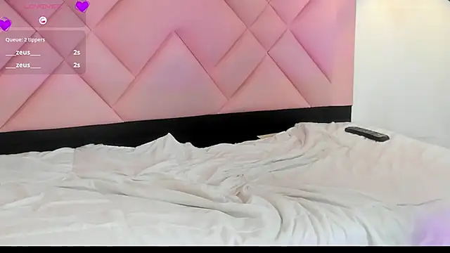 curly_babe webcam