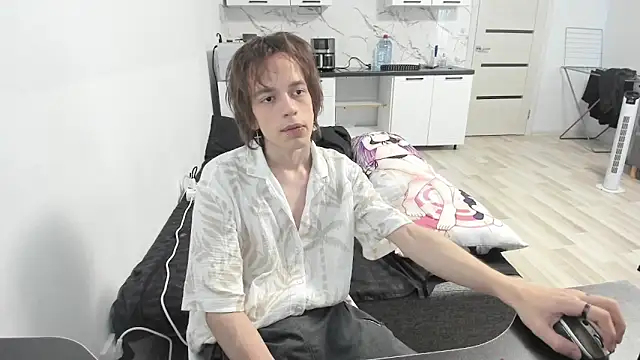 Nolan_Sagee live cam on StripChat