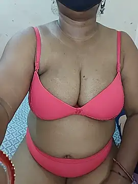 MISS-LOVEV webcam