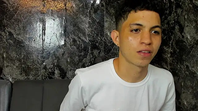 cameron_lux77 webcam