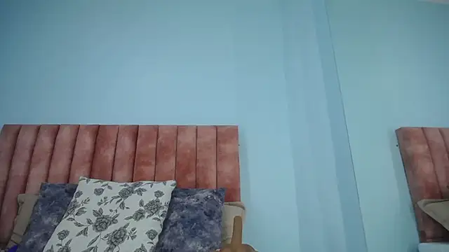 nana_levy webcam