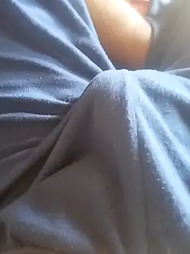 bigh96dik live cam on StripChat