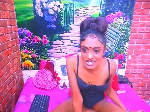 IndianPretty14u2Luv webcam