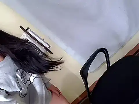 ms_sultrysallyyxx (T young) - DRAIN MY BALLS AND MAKE ME CUM!