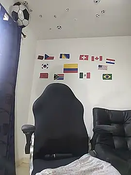 LucyDiamonds1 webcam