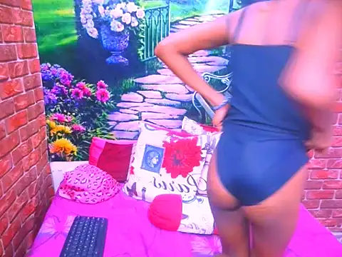IndianPretty14u2Luv webcam