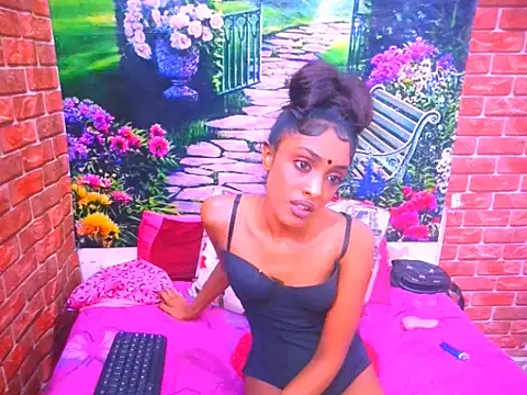 IndianPretty14u2Luv webcam