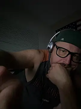 flirtyguy78 webcam