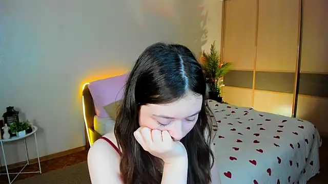 AlluringLookk webcam