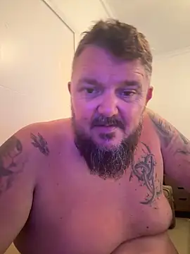 TatooedBear webcam
