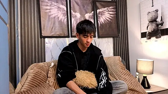 demian_hot99 (M twink) - let's cum