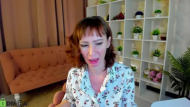 gracekellyyy live cam on StripChat
