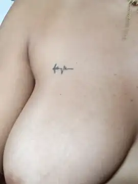 molly_newman6 (F milf) - Ride you cock in Doggy 😈