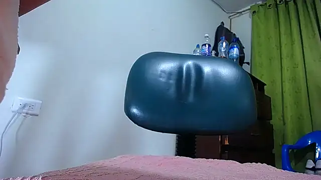 hairy_pussywet webcam