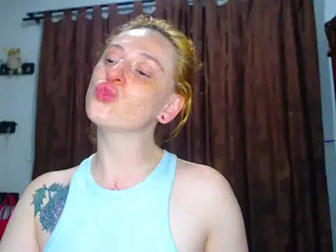 Redhead_incandy webcam